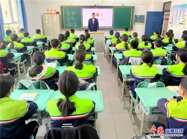 校园安全主题班会。艾孜再姆 摄