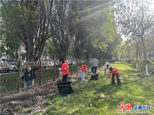石河子公路事业发展中心机关扎实开展爱国卫生月活动（5）