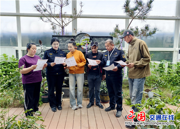 宣传《自治区促进民族团结进步条例》《中华人民共和国民族团结进步促进法》1