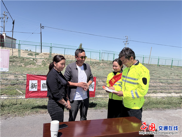 古尔邦节暖心护航 新疆交通亚克西图片4