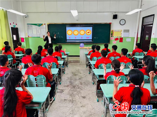 心理健康教育主题班会。娜扎凯提 摄