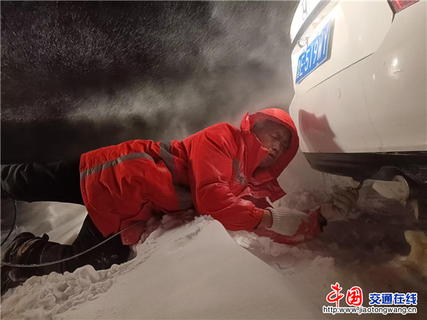 张宝救援车辆